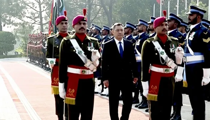 وزیراعظم ہاؤس آمد پر کرغزستان کے صدر کے اعزاز میں پروقار استقبالیہ تقریب