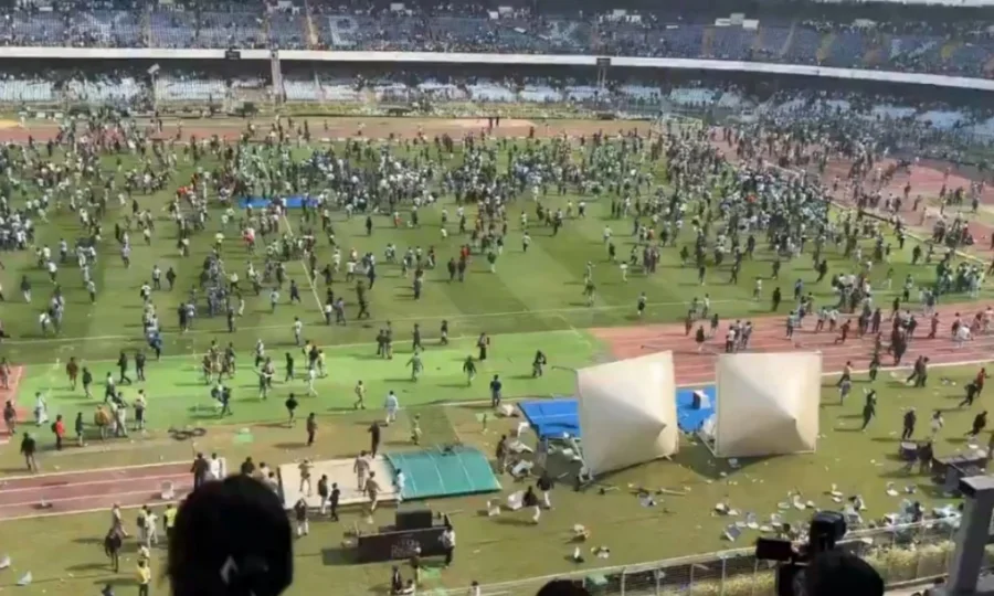 بھارت میں میسی کا دورہ وبال بن گیا ، کولکتہ اسٹڈیم پر شائقین کا حملہ