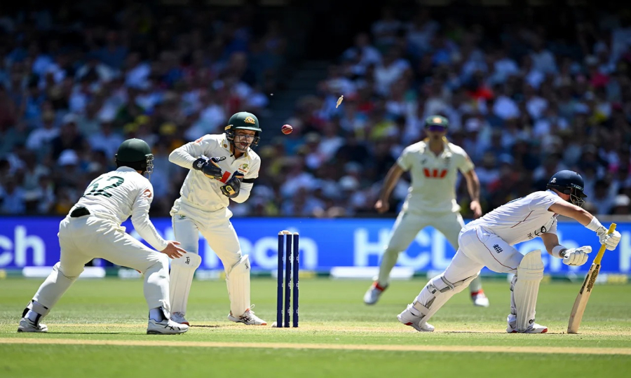 تیسرے میچ میں انگلینڈ کو شکست، آسٹریلیا نے ایشز سیریز 3-0 سے اپنے نام کر لی