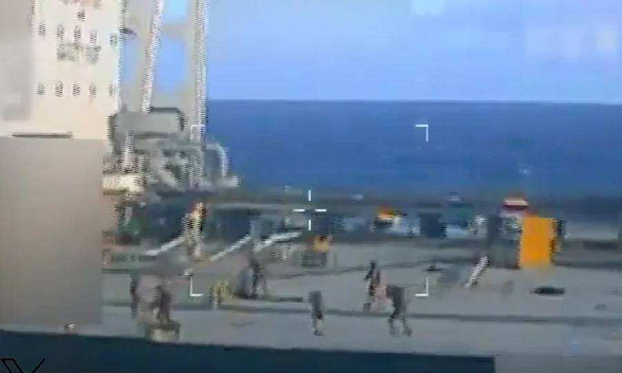 امریکی حکام کا ایران اور وینیزویلا سے تیل اسمگل کرنے والے ٹینکر پر چھاپہ