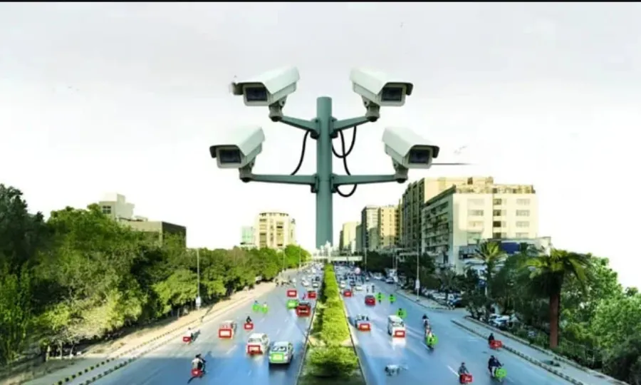 کراچی: ٹریفک قوانین کی خلاف ورزی پر 48 روز کے دوران 1 ارب 9 کروڑ 33 لاکھ سے زائد جرمانہ عائد