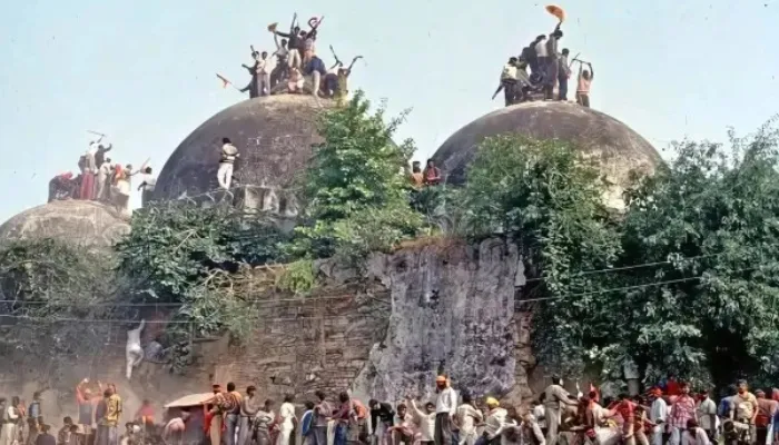 بابری مسجد کی شہادت کو 33 سال مکمل