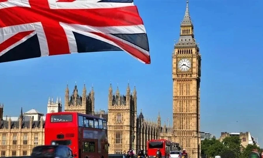 برطانیہ: IELTS فیل ہونے کے باوجود ہزاروں تارکینِ وطن کو ویزے جاری، تحقیقات شروع