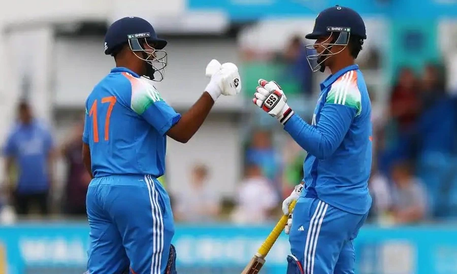 انڈر 19 ایشیا کپ: بھارتی ٹیم 240 پر آؤٹ، پاکستان کو جیت کیلیے 241 رنز درکار