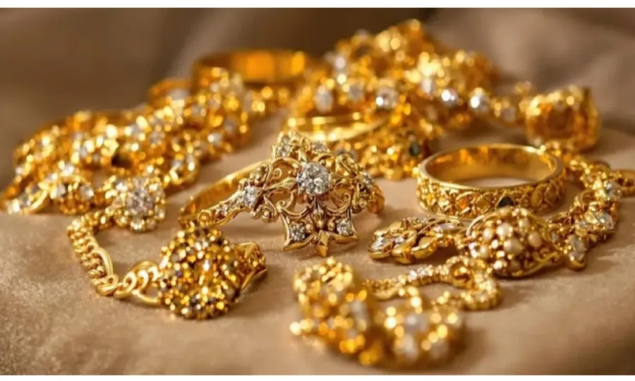 سونے کے بھاؤ آج کیا رہے، قیمت میں ہوئی کتنی کمی