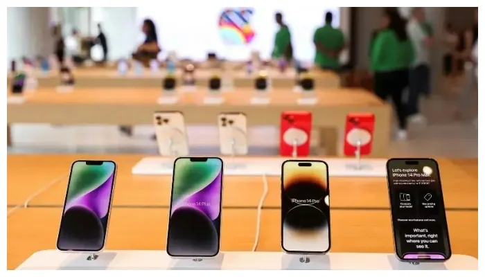 مودی سرکار کی بے تکی منطق سے بھارت میں اسمارٹ فون کمپنیاں مشکل میں پڑ گئیں