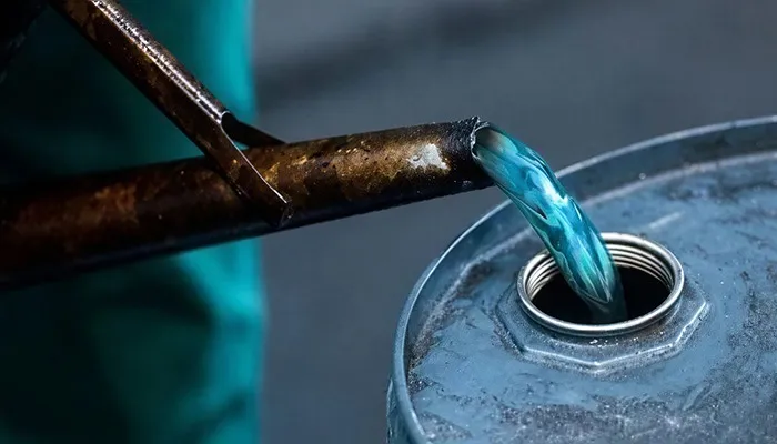 لائٹ ڈیزل اور مٹی کے تیل کی قیمتیں بھی کم کردی گئیں