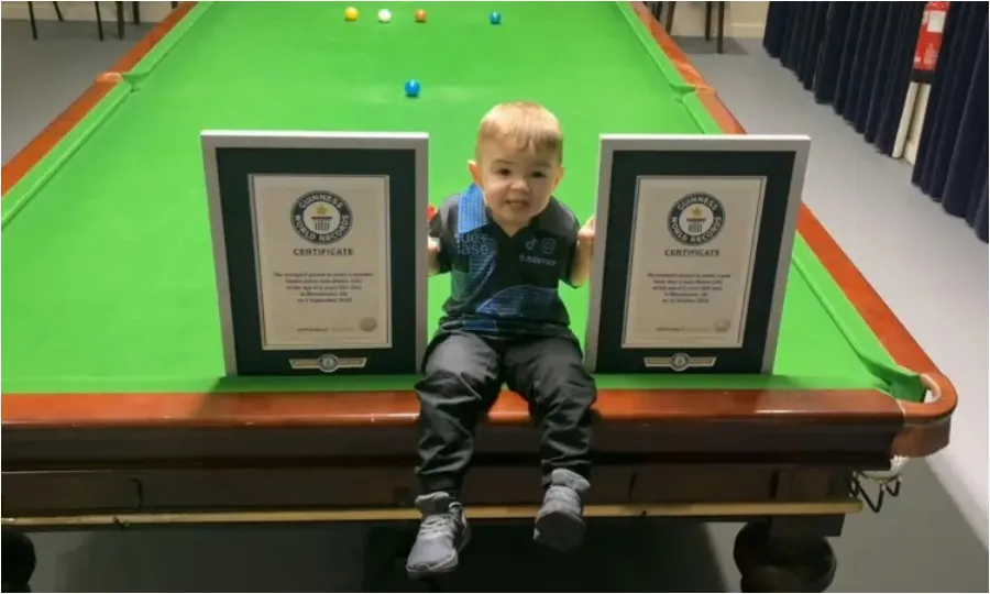 عمر 2 سال، کارنامے بے مثال، برطانوی بچے نے دو عالمی ریکارڈ توڑ دیے