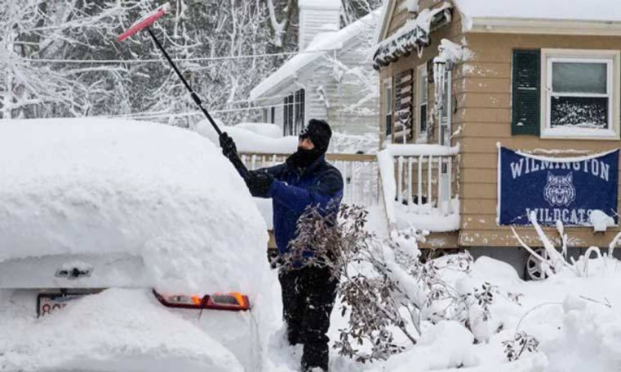 امریکا میں شدید سردی اور طوفان: 14 ریاستوں میں کم از کم 38 افراد ہلاک