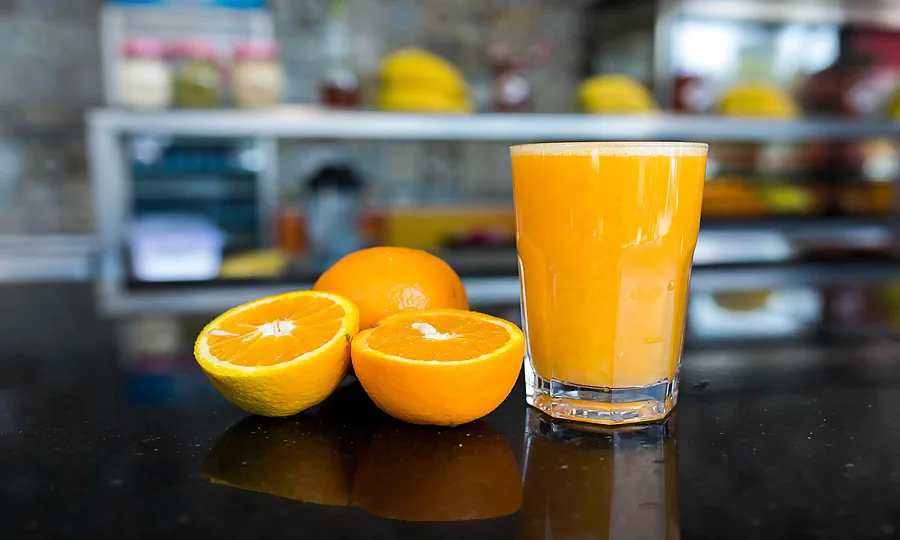 تنقید کے باوجود سنگترے کا جوس پینے کے حیران کن فوائد سامنے آ گئے