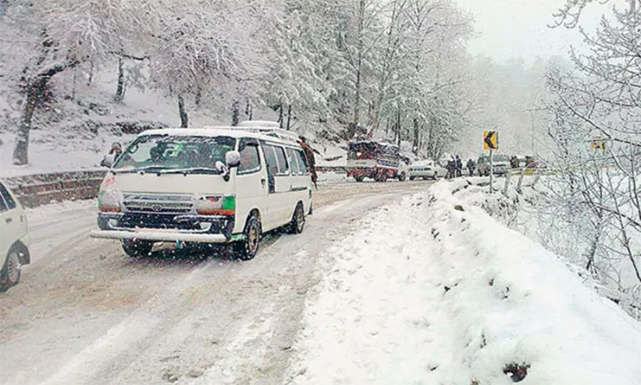 ملک کے بالائی علاقوں میں شدید سردی نے لوگوں کا خون جمادیا