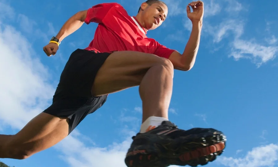 کیا جوتوں کی بناوٹ دماغ کی کارکردگی بدل سکتی ہے؟