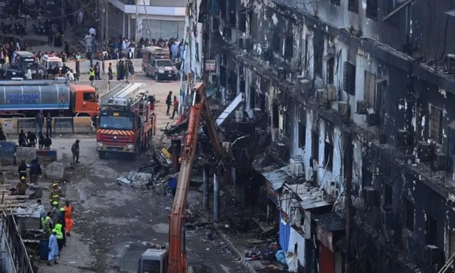 سانحہ گل پلازہ؛ سرچ آپریشن آخری مرحلے میں داخل، جاں بحق افراد کی تعداد 71 ہوگئی