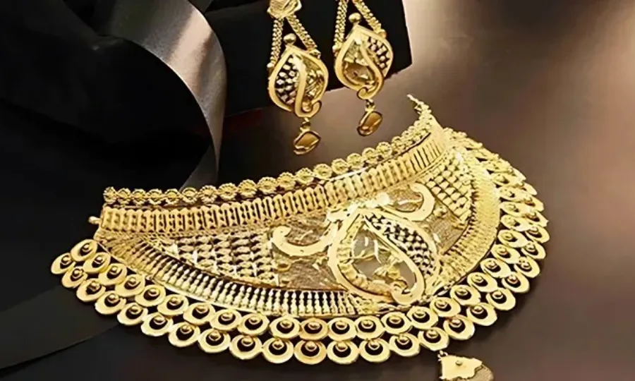 سونے کی قیمت دھڑام سے نیچے گر گئی