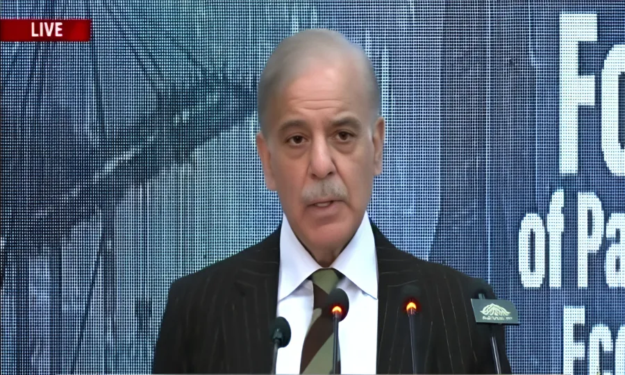 وزیراعظم کا صنعتوں کیلئے بجلی کے ٹیرف میں 4 روپے 4 پیسے کمی کا اعلان