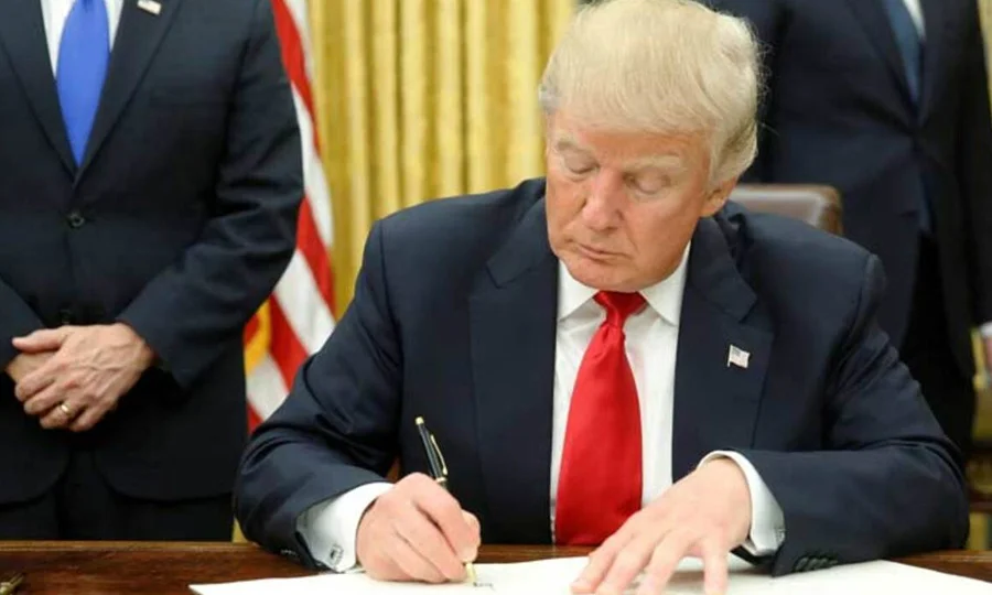 امریکی صدر کا عالمی ٹیرف 10 سے بڑھاکر 15 فیصد کرنے کا اعلان