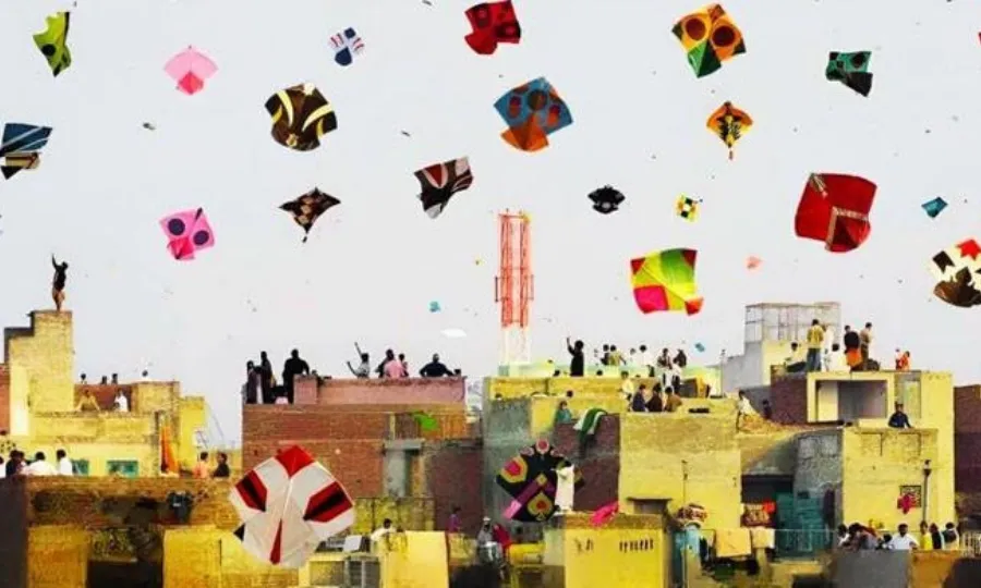 25سال بعد لاہور کی فضا میں بہار؛ آسمان پر پتنگوں کا راج، بسنت فیسٹیول کا شاندار آغاز