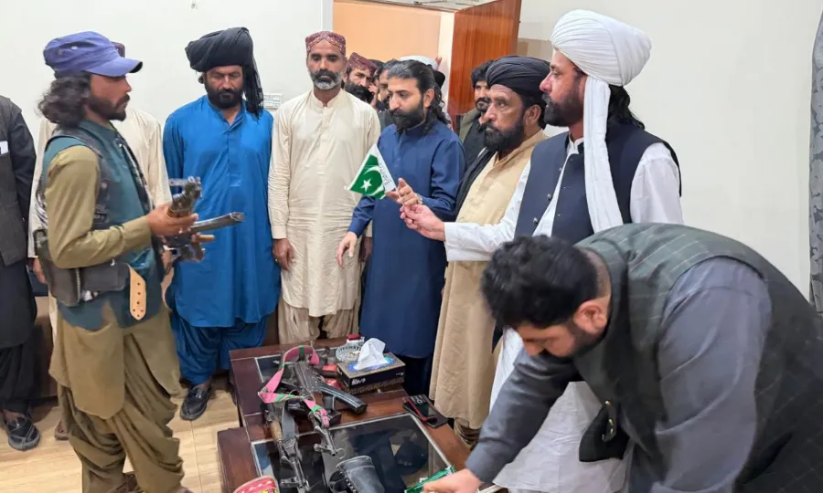 بلوچستان؛ آپریشن ردّالفتنہ کے نمایاں ثمرات، علاقے کے بدنام دہشت گردوں نے ہتھیار ڈال دیے