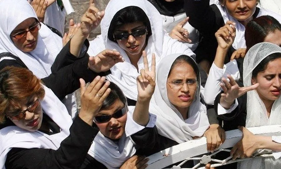 خواتین وکلاء کو درپیش مسائل کے حل کے موضوع پر سیمینار کا انعقاد