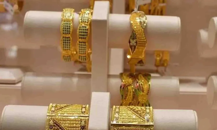 سونے اور چاندی کی قیمت گھٹ گئی