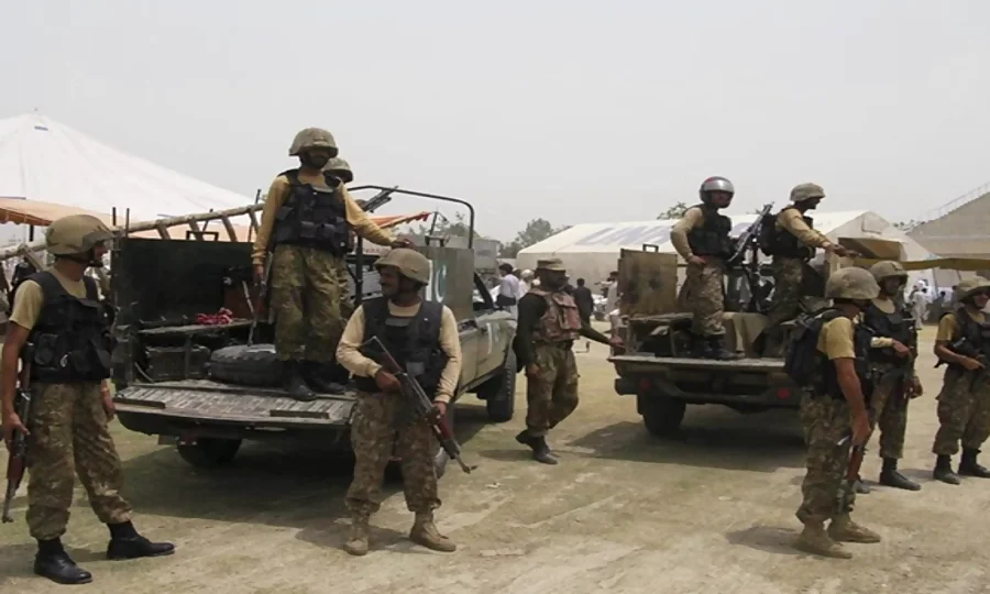 لکی مروت میں سیکیورٹی فورسز کا خفیہ آپریشن میں 4 دہشت گرد ہلاک، اسلحہ برآمد