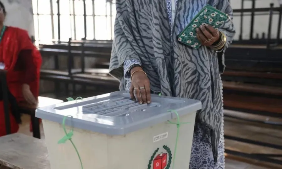 بنگلا دیش میں عام انتخابات کا دنگل سج گیا، پولنگ کا عمل جاری