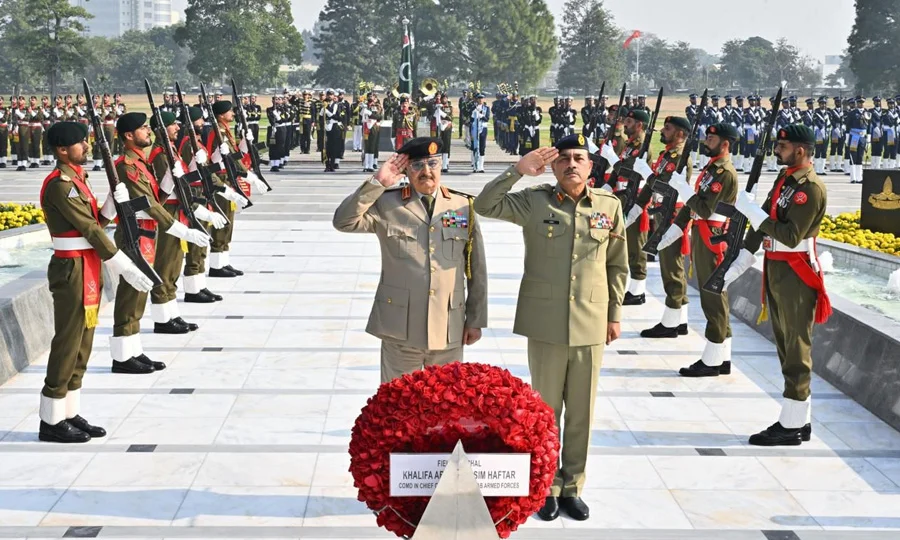 لیبیا کے مسلح افواج کے کمانڈر انچیف کا دورہ جی ایچ کیو؛ فیلڈ مارشل سے ملاقات