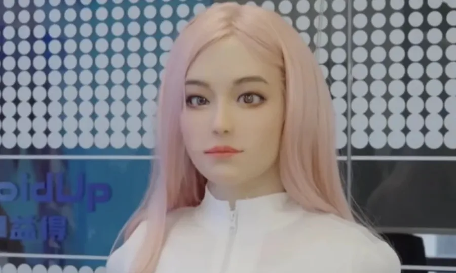 انسان سے حد درجہ مماثلت رکھنے والی مویا روبوٹ تیار