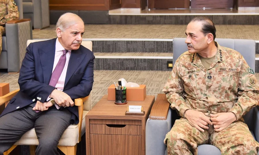 وزیر اعظم کا دورہ جی ایچ کیو، افغانستان سے متعلق صورتحال پر تفصیلی بریفنگ