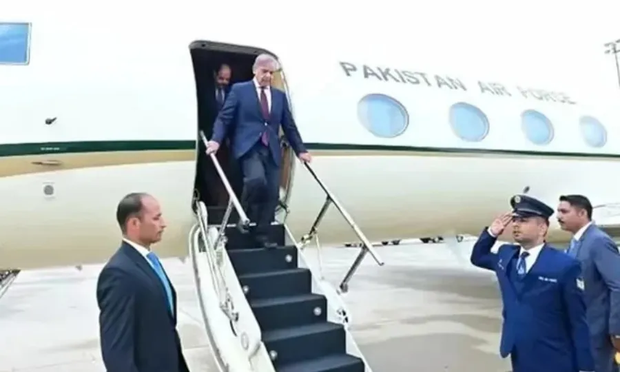 وزیراعظم قطر کا دورہ مکمل کر کے اسلام آباد پہنچ گئے