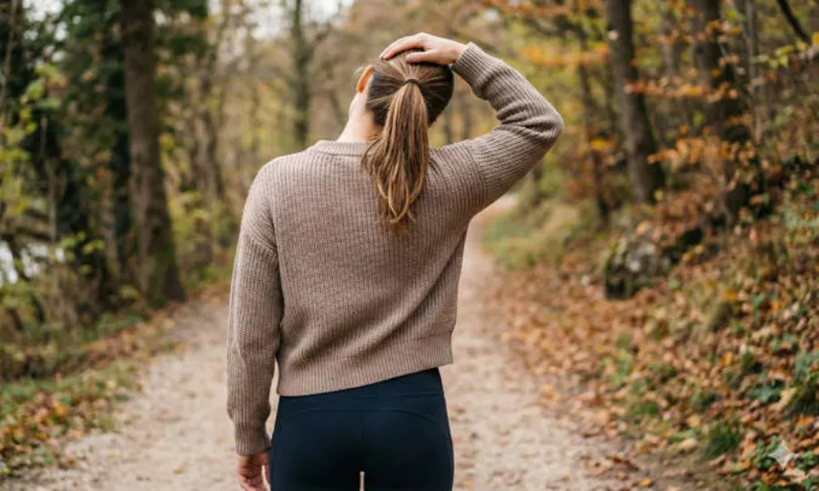 تناؤ کی صورت میں خاتون کو گردن چٹخانا مہنگا پڑگیا