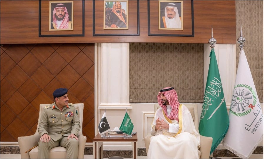 چیف آف ڈیفنس فورسز فیلڈ مارشل سید عاصم منیر سے سعودی وزیر دفاع شہزادہ خالد بن سلمان کی اہم ملاقات