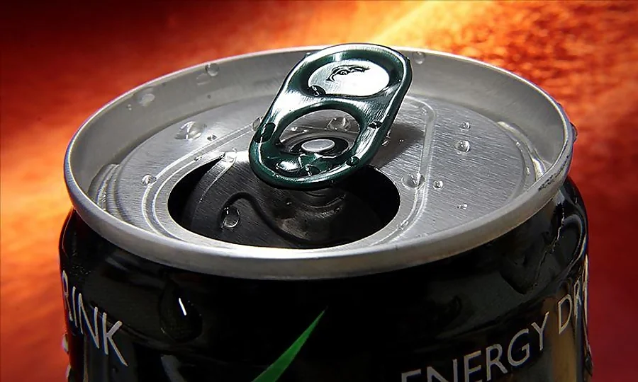 یورپ کے ایک اور ملک نے کم عمر افراد کے انرجی ڈرنکس پینے پر پابندی عائد کر دی