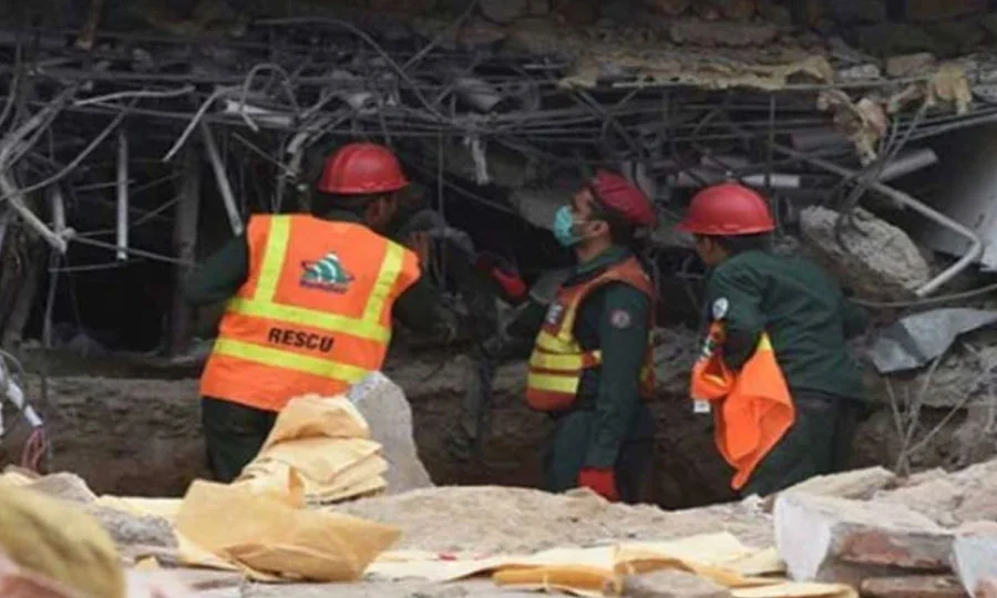 بنوں میں شدید بارش، گھر کا برآمدہ زمین بوس، 3 افراد جاں بحق، متعد زخمی، مزید ہلاکتوں کا خدشہ