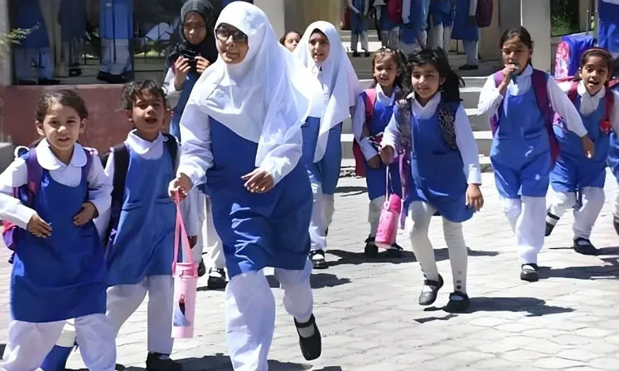 پنجاب کے بعد سندھ میں بھی تعلیمی ادارے بند کرنے کا اعلان