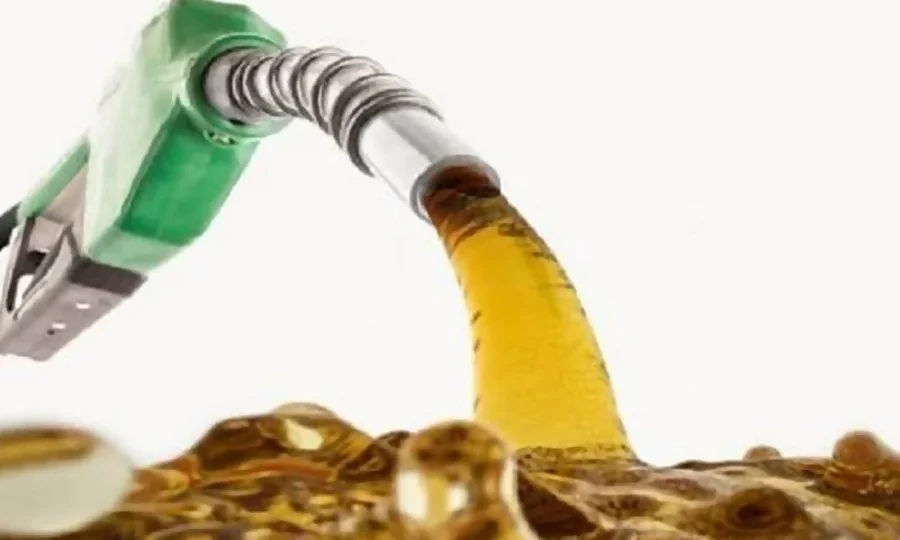 پیٹرول بحران کا خدشہ؟ حکومت کا ہنگامی اجلاس، روزانہ نگرانی کا بڑا فیصلہ