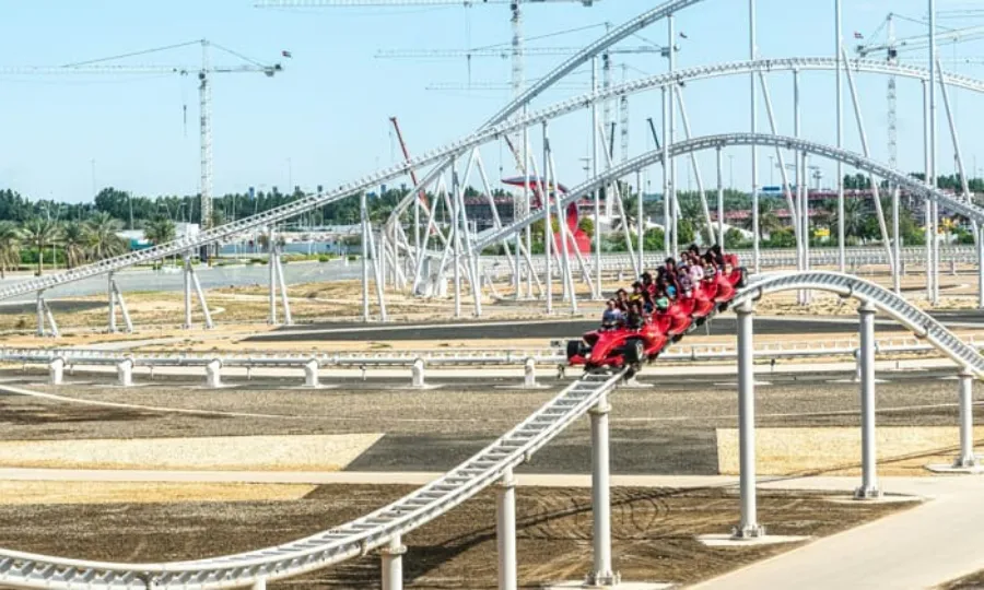 تائیوانی شخص کو رولر کوسٹر میں بیٹھنا مہنگا پڑگیا