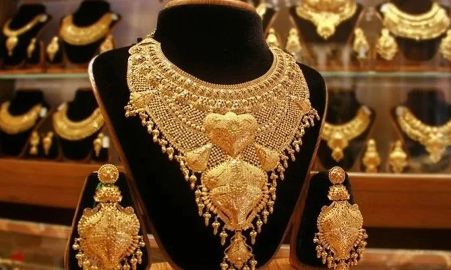 سونا پھر مہنگا! فی تولہ کتنے کا ہوگیا؟ جانیے
