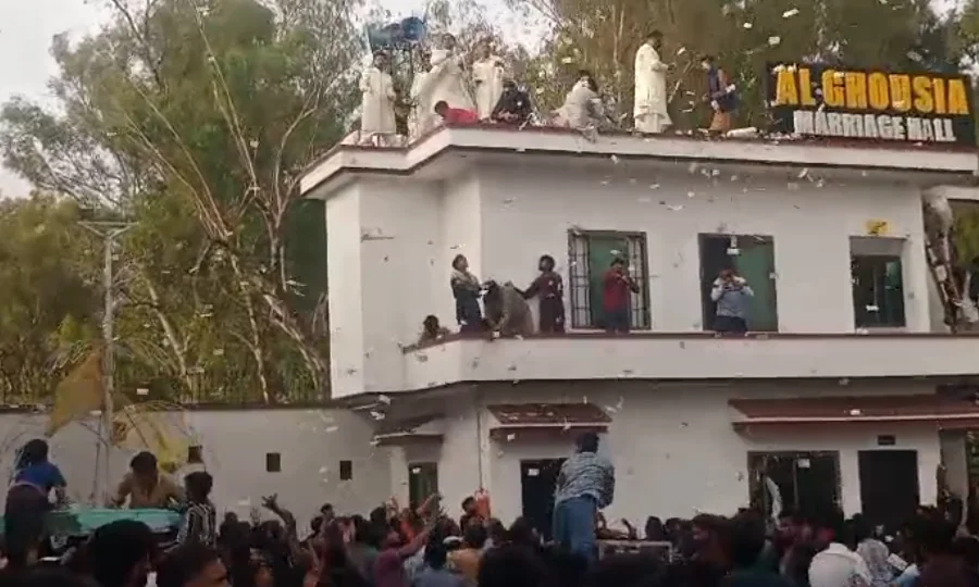 سیالکوٹ، بھائی کی بارات میں ڈالرز کی برسات، ویڈیو سوشل میڈیا پر وائرل