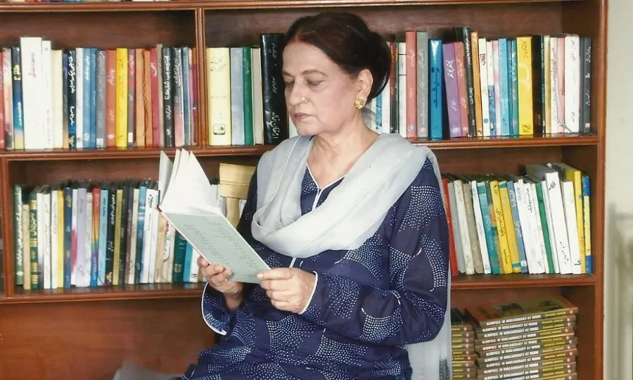 معروف شاعرہ اور ادیب شبنم شکیل کی 22ویں برسی آج منائی جا رہی ہے