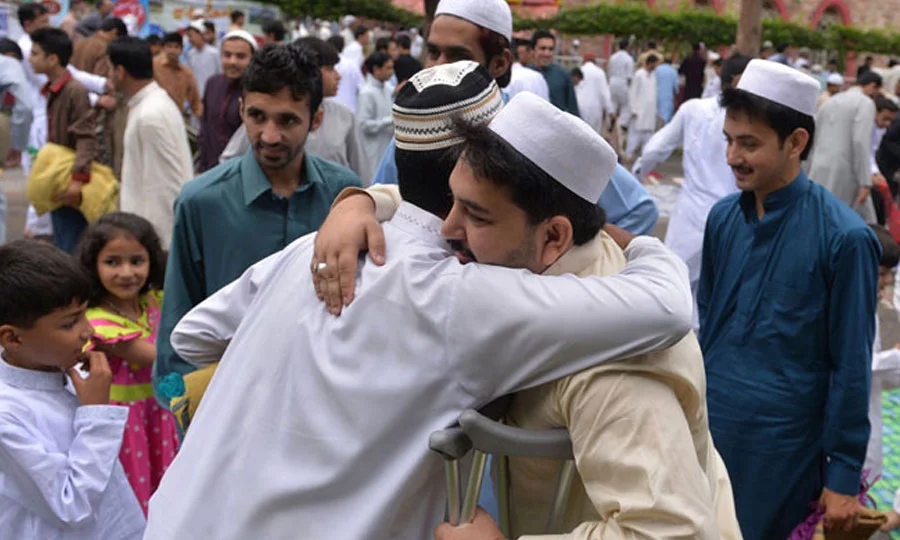 رواں سال عید الفطر پر کتنی چھٹیاں ہوں گی؟