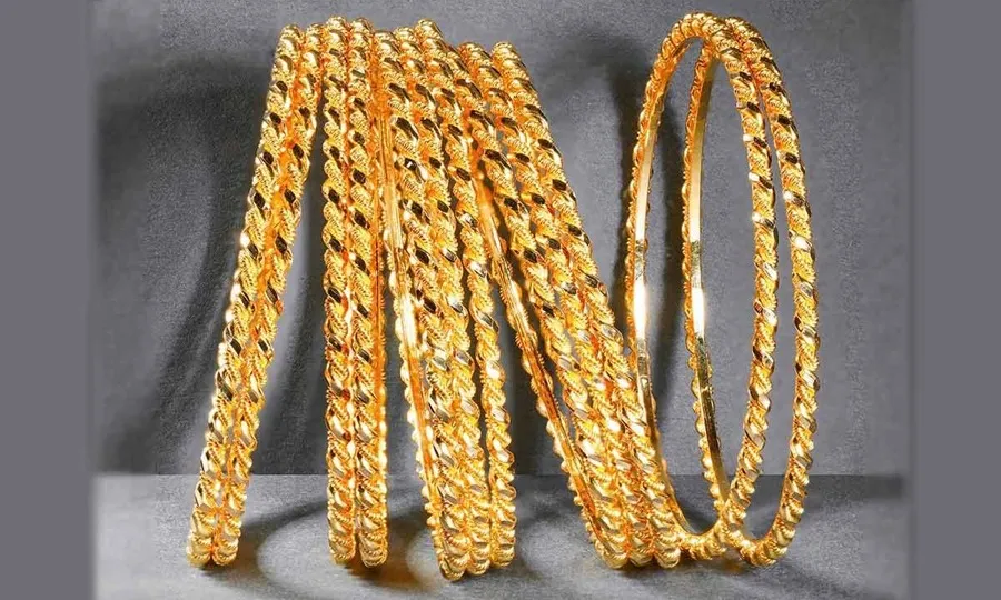 Big drop in gold price, how far did it reach per tola?