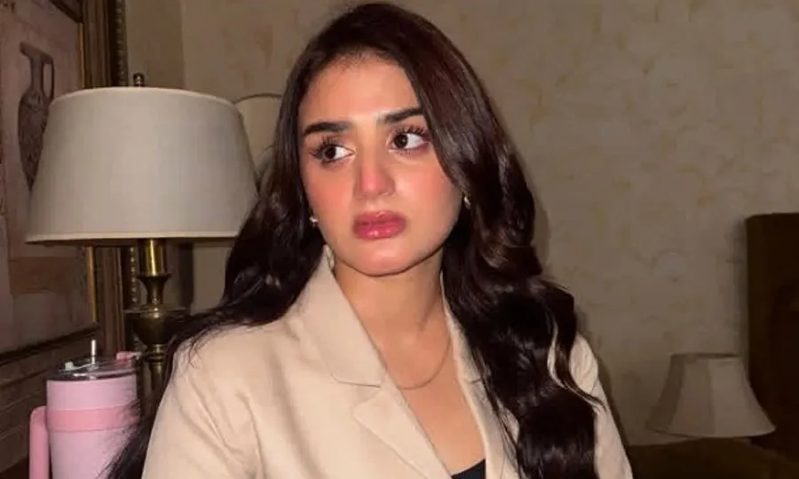 حرا مانی بولڈ لباس پر تنقید کی زد میں آگئیں