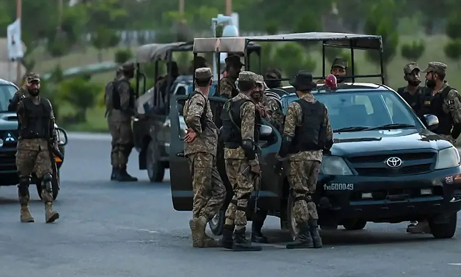 سیکیورٹی فورسز کے گزشتہ 48 گھنٹوں میں آپریشن کے دوران اہم کمانڈر سمیت 23 دہشت گرد ہلاک