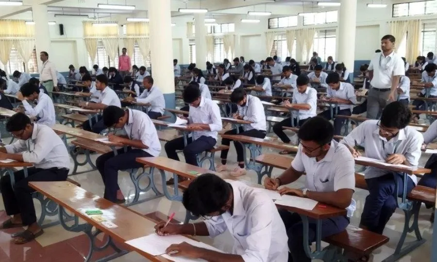 کیمبرج کی جانب سے لیک اور ملتوی پرچوں کے حوالے سے اہم معلومات جاری