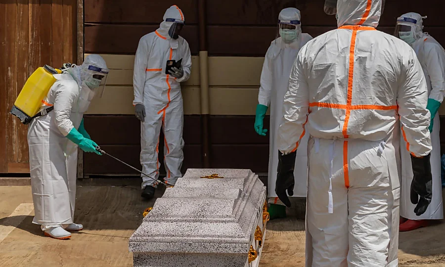 Ebola outbreak in Congo out of control, death rate raises alarm for international community