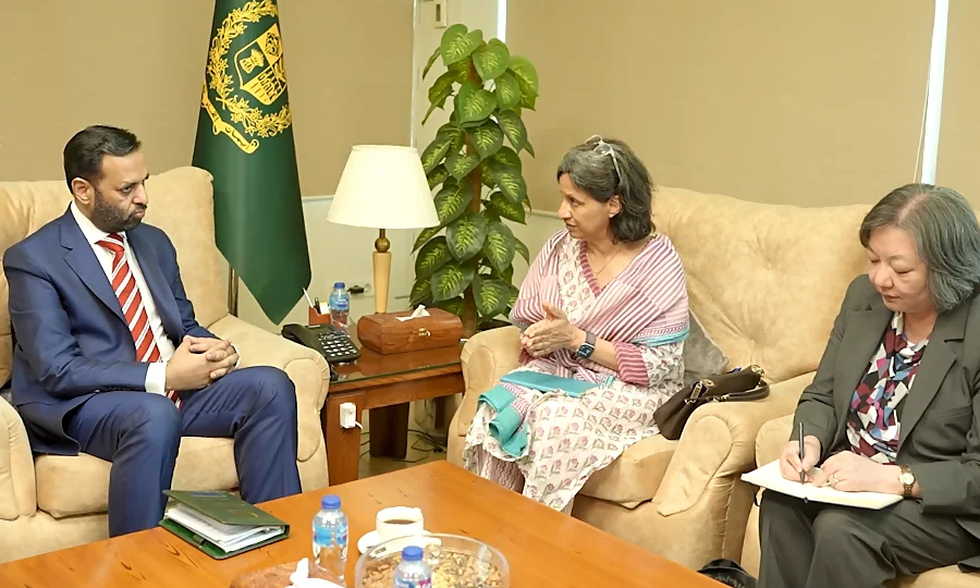 World Bank delegation meets Mustafa Kamal, emphasizes local vaccine production and basic health