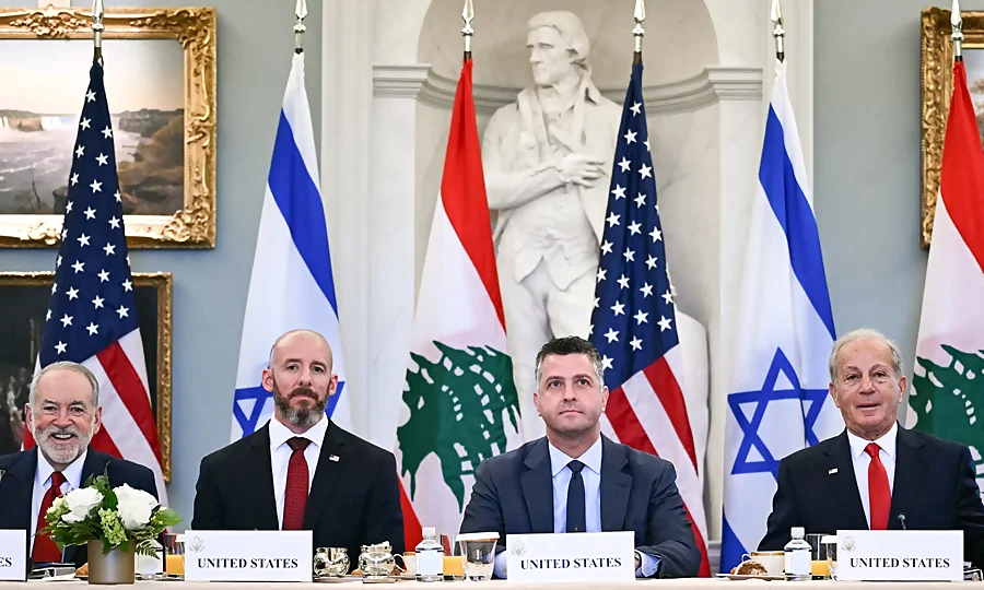 اسرائیل اور لبنان میں مشروط جنگ بندی کا اعلان