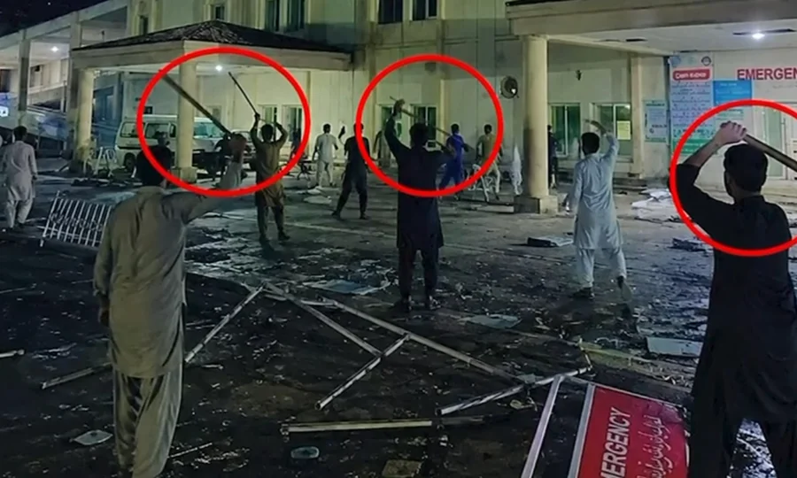 کالعدم جوائنٹ ایکشن کمیٹی کے بلوائیوں کے انسانیت سوز مظالم کی ہولناک ویڈیو منظرِ عام پر آگئی