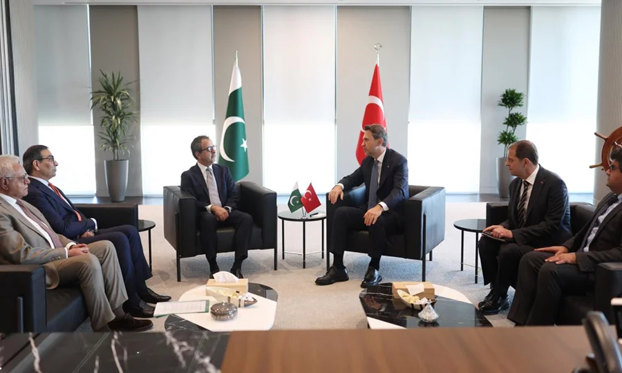 پاکستان اور ترکیہ کے درمیان توانائی شعبے میں تعاون کا نیا باب، 3 مفاہمتی یادداشتوں پر دستخط